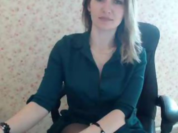 spanish sex cam girl mallinia shows free porn on webcam. 35 y.o. speaks english  русский french spanish