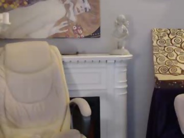 40-99 sex cam girl squirtmilfpussy shows free porn on webcam. 99 y.o. speaks english