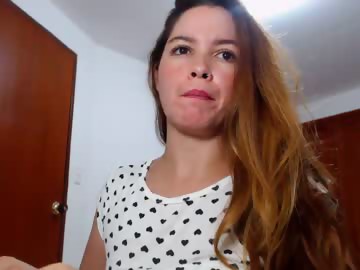 striptease sex cam girl sexwwoman shows free porn on webcam. 37 y.o. speaks español- little english... (use traslator)